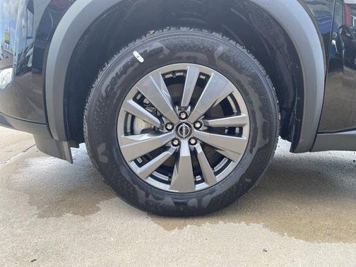 2025 Nissan Pathfinder SV FWD