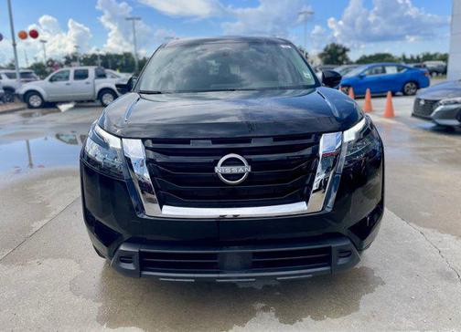 2025 Nissan Pathfinder SV FWD