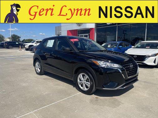 2025 Nissan Kicks S