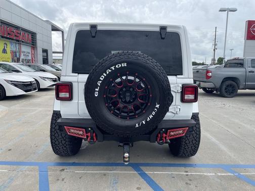 Bright White Clearcoat 2023 Jeep Wrangler Rubicon