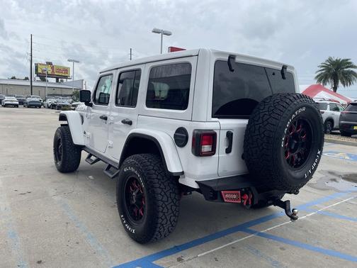 Bright White Clearcoat 2023 Jeep Wrangler Rubicon