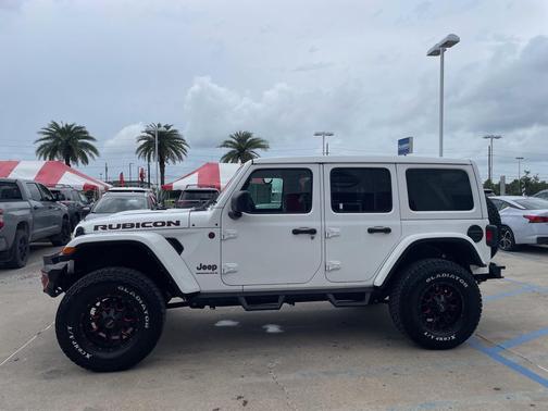 Bright White Clearcoat 2023 Jeep Wrangler Rubicon