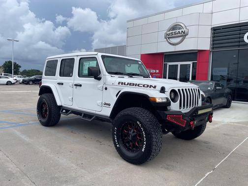 Bright White Clearcoat 2023 Jeep Wrangler Rubicon