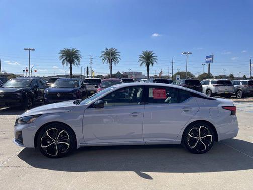 2024 Nissan Altima SR FWD