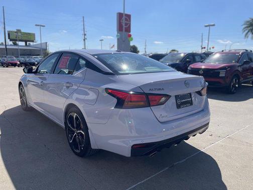 2024 Nissan Altima SR FWD