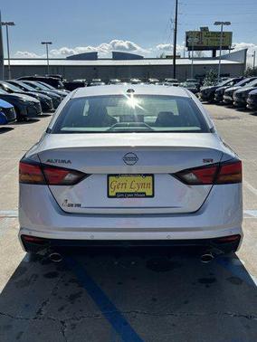 2025 Nissan Altima SR FWD