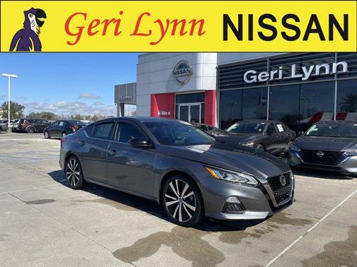 2021 Nissan Altima SR FWD