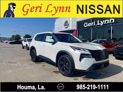 Everest White Pearl Tricoat 2026 Nissan Rogue SV