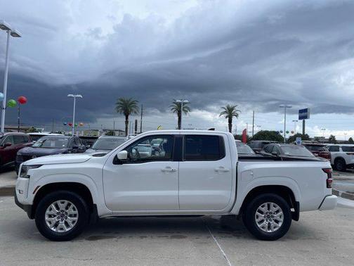 2024 Nissan Frontier SV
