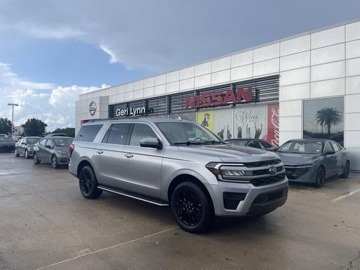Iconic Silver Metallic 2023 Ford Expedition Max XLT