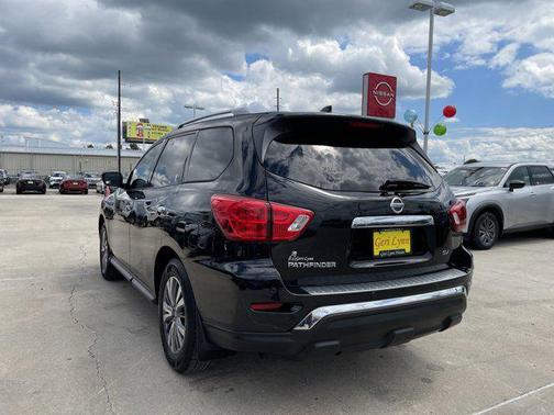 2020 Nissan Pathfinder SV 2WD