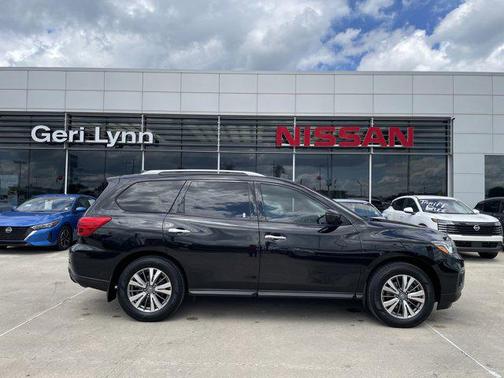 2020 Nissan Pathfinder SV 2WD