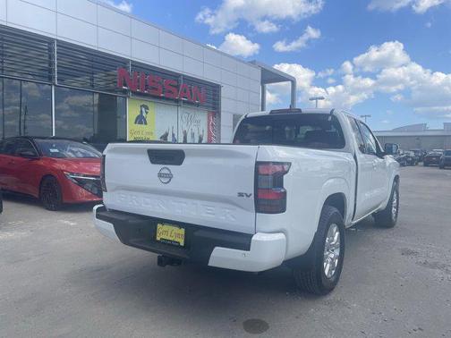 2024 Nissan Frontier SV