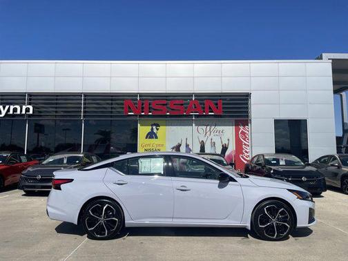 Gray Sky Pearl 2025 Nissan Altima SR FWD