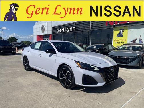 Gray Sky Pearl 2025 Nissan Altima SR FWD