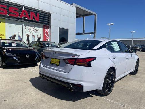 Gray Sky Pearl 2025 Nissan Altima SR FWD