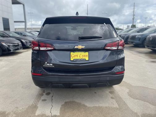 Iron Gray Metallic 2022 Chevrolet Equinox LS