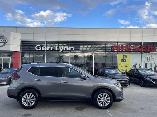 2018 Nissan Rogue SV