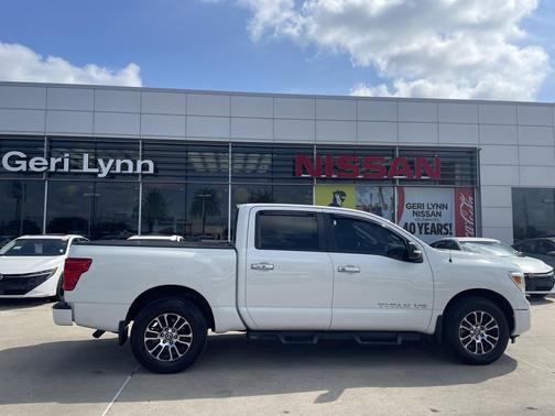 Glacier White 2020 Nissan Titan SV