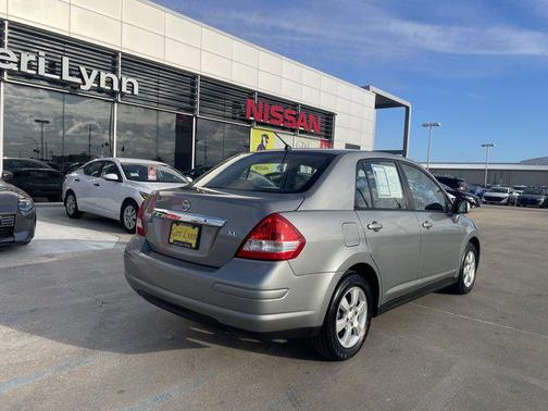 2009 Nissan Versa 1.8 SL