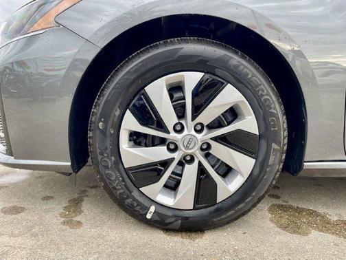 2025 Nissan Altima S FWD