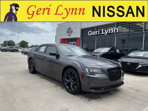 2022 Chrysler 300 Touring