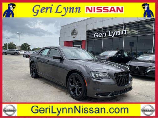 2022 Chrysler 300 Touring