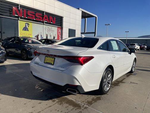 2019 Toyota Avalon XLE