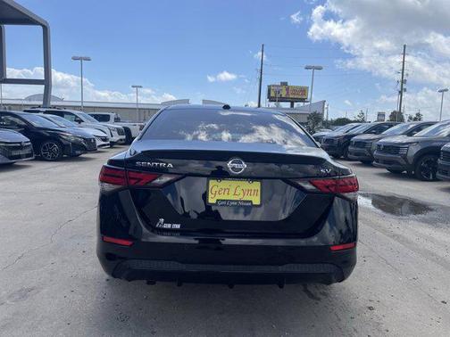 Super Black 2022 Nissan Sentra SV