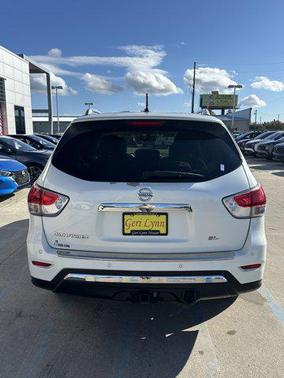 2015 Nissan Pathfinder SL