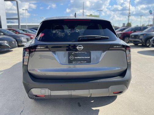 2025 Nissan Kicks SV