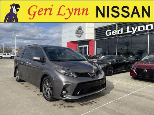 2020 Toyota Sienna SE