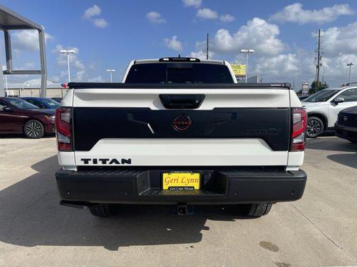 2024 Nissan Titan PRO-4X