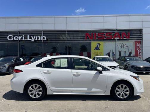 White 2020 Toyota Corolla LE