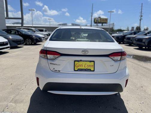 White 2020 Toyota Corolla LE