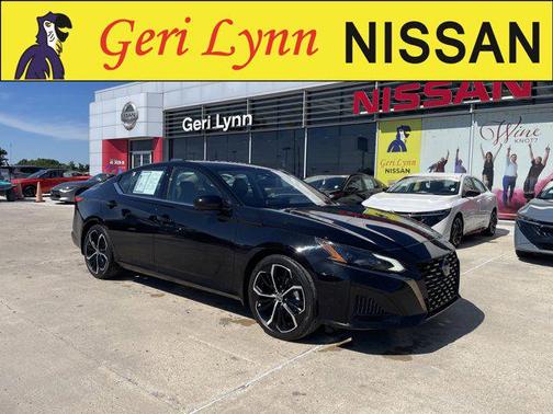 Super Black 2024 Nissan Altima SR FWD