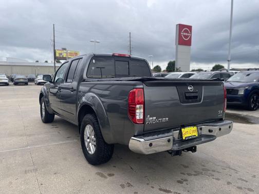 Gun Metallic 2017 Nissan Frontier SV