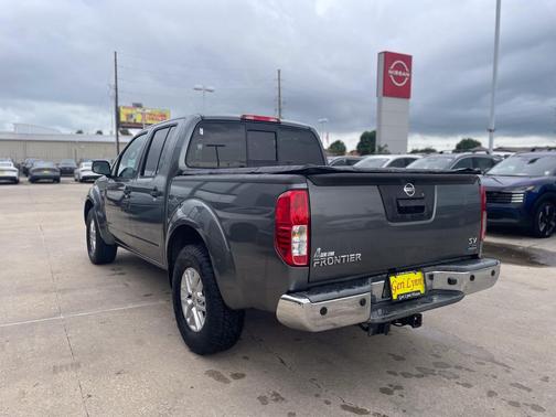 Gun Metallic 2017 Nissan Frontier SV