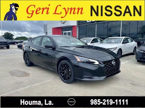Super Black 2026 Nissan Altima SR FWD