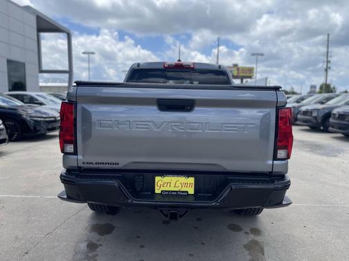 Sterling Gray Metallic 2025 Chevrolet Colorado WT