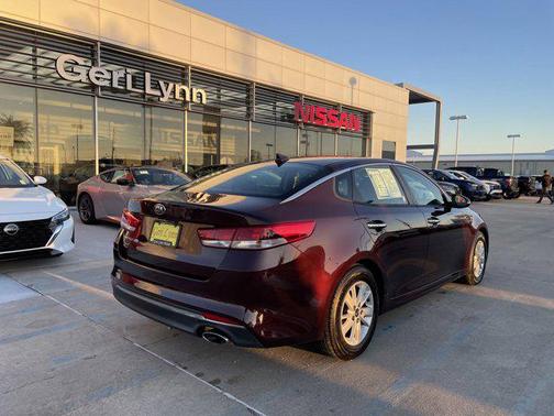 2018 Kia Optima LX
