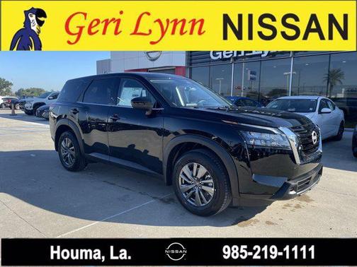 2025 Nissan Pathfinder S FWD