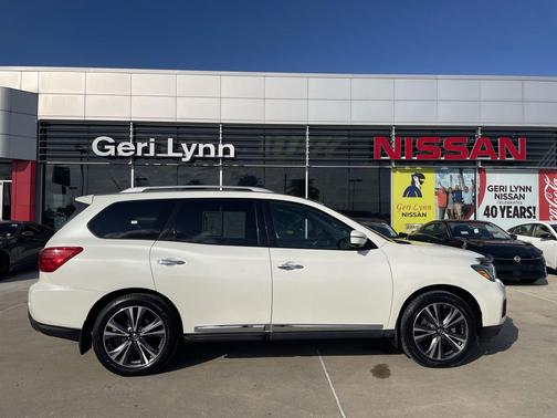 Pearl White 2017 Nissan Pathfinder Platinum