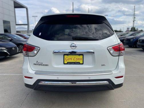 2015 Nissan Pathfinder SL
