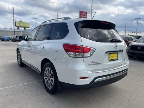 2015 Nissan Pathfinder SL