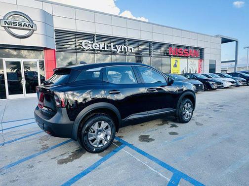 Super Black 2026 Nissan Kicks S