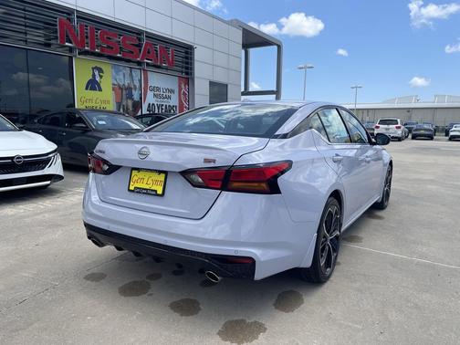 Gray Sky Pearl 2025 Nissan Altima SR FWD
