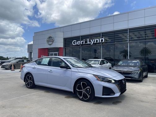 Gray Sky Pearl 2025 Nissan Altima SR FWD