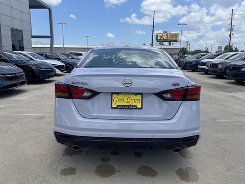 Gray Sky Pearl 2025 Nissan Altima SR FWD