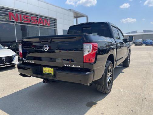 2021 Nissan Titan SV
